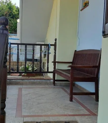 Hill Blue 公寓 尼基季